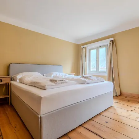 Whats-app Self-check-in - House Apartment