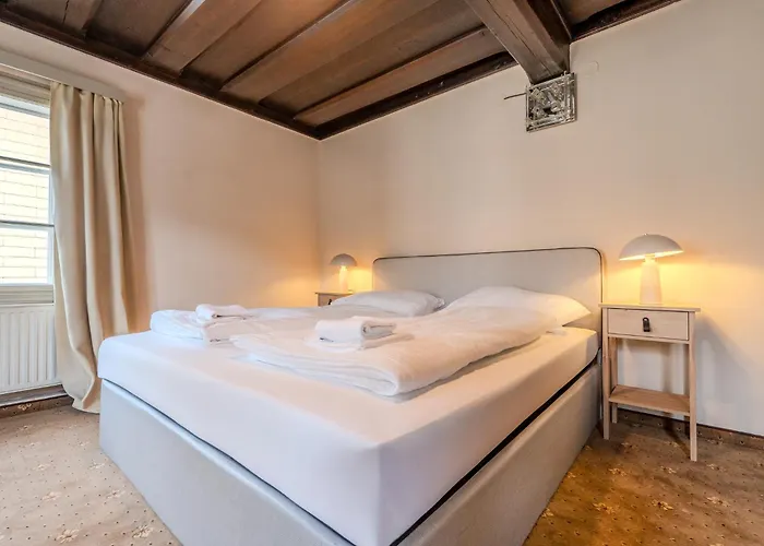 Whats-app Self-check-in - House * 巴特奥塞